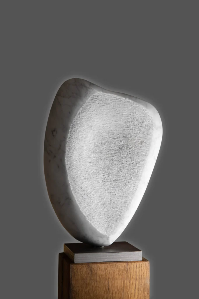 Offener Raum, Marmor aus Carrara, 2024